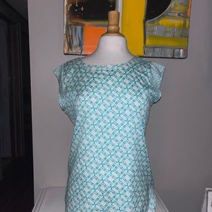 THE LIMITED SIZE MEDIUM SLEEVELESS GREEN & WHITE BLOUSE